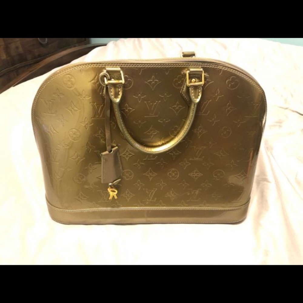 Louis Vuitton Alma Bag M10160